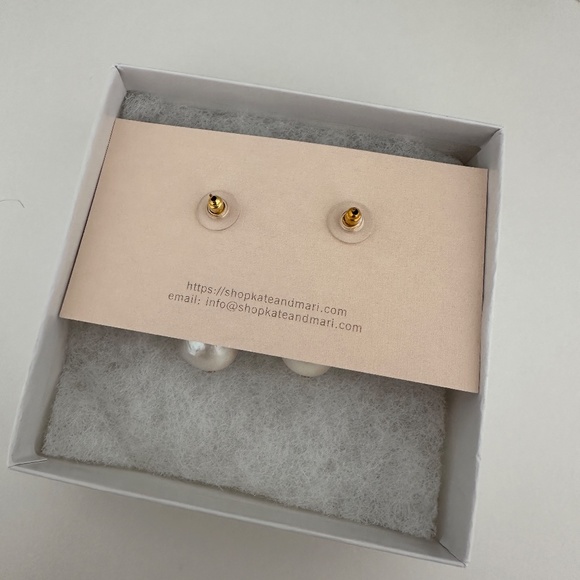 NWT Kate & Mari Silvia Pearl Drop Earrings - Picture 3 of 5